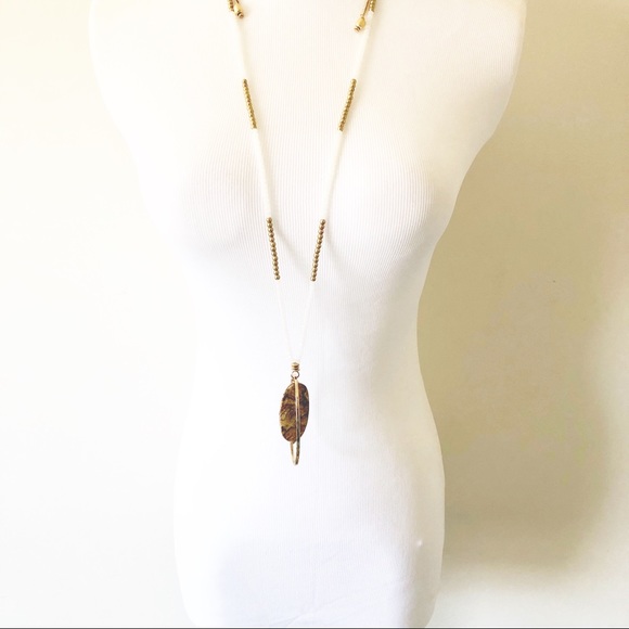 {hp} {last one} Long Toggle Pendant Necklace - Picture 5 of 6